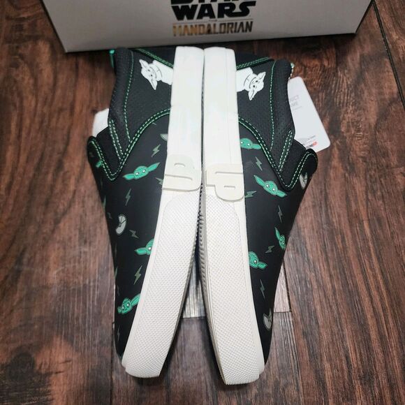 Ground Up Star Wars Slip On Sneakers Mens 10 Black Mandalorian Grogu - Picture 4 of 7